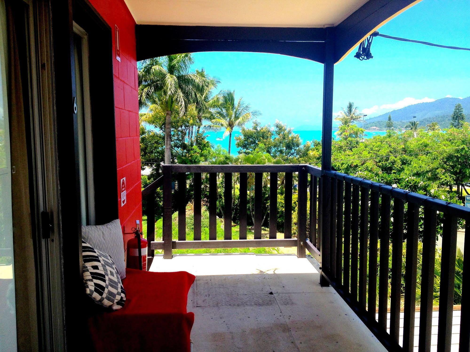 شاطئ إيرلي Colonial Court Beachfront Motel & Holiday Stay المظهر الخارجي الصورة